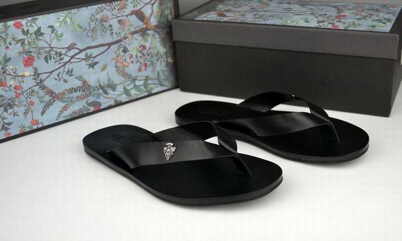 Gucci Slippers Woman--134